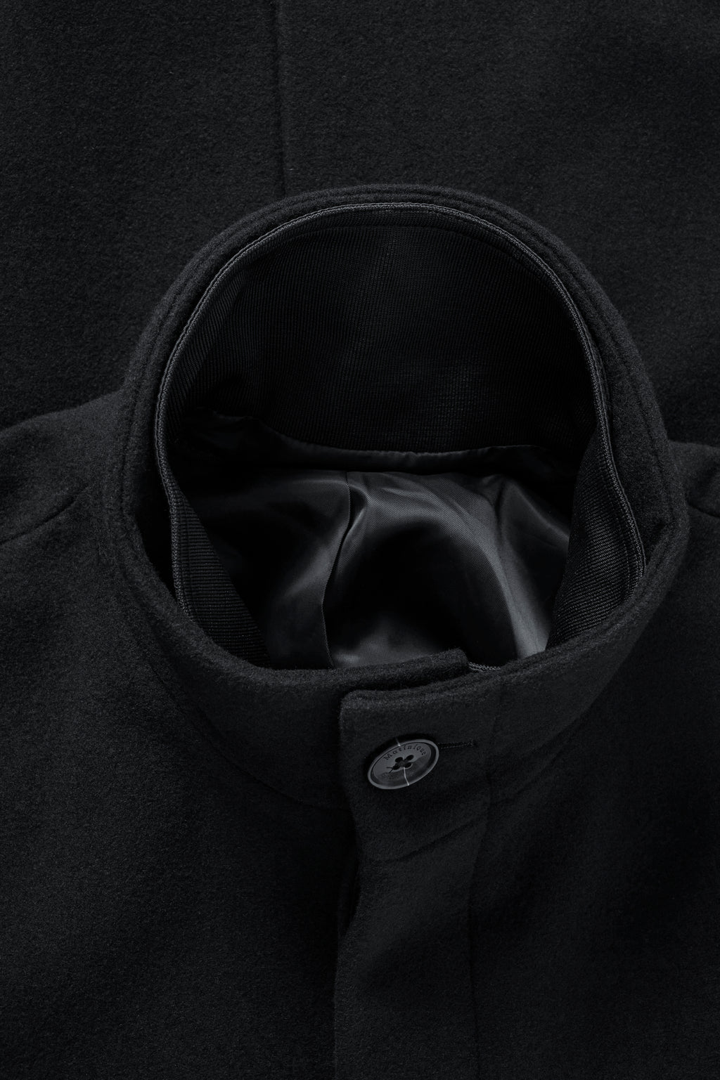 30203845 - Harvey N - Black