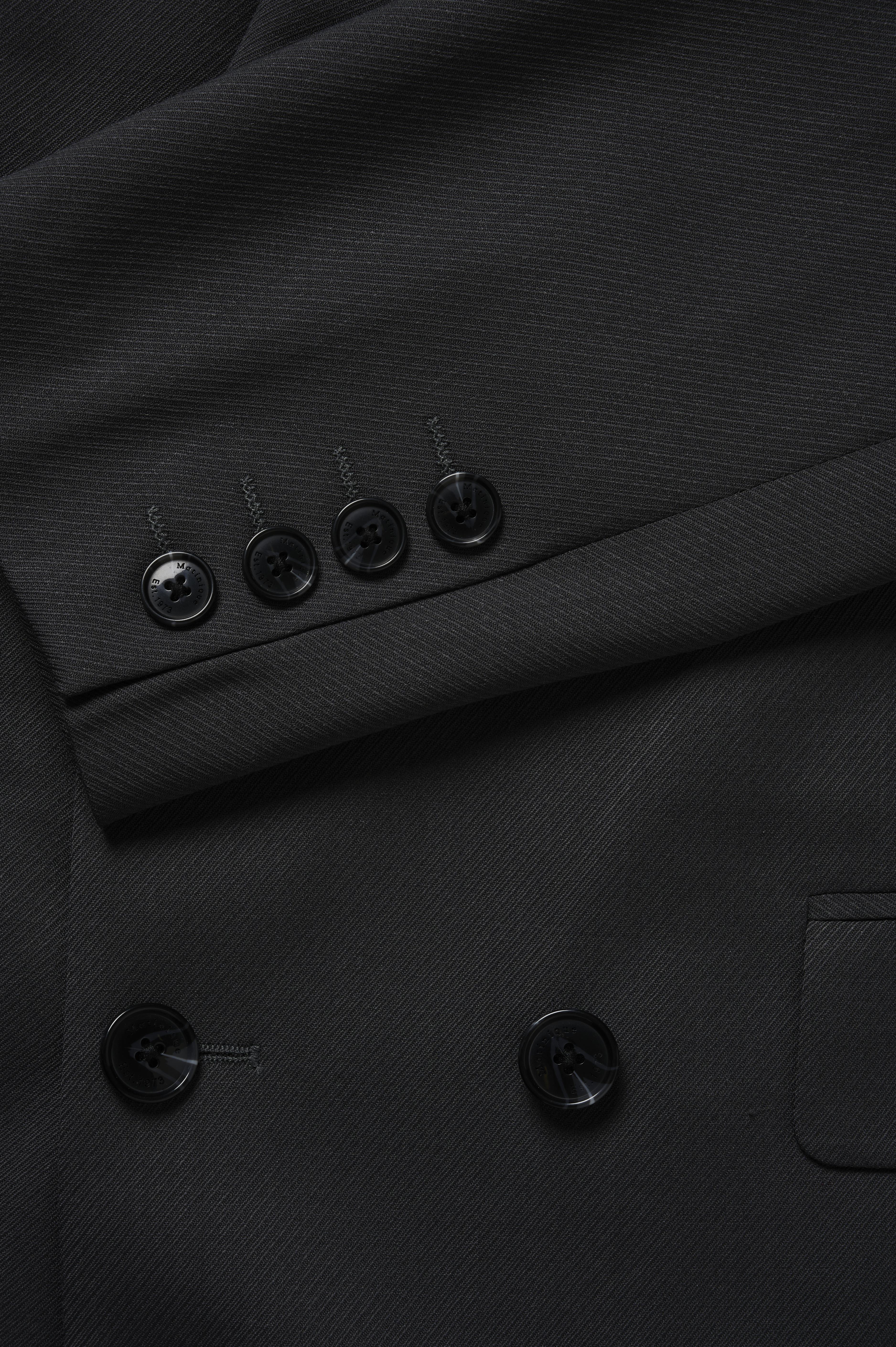 30208651 - MAgaret Double - Black Oyster