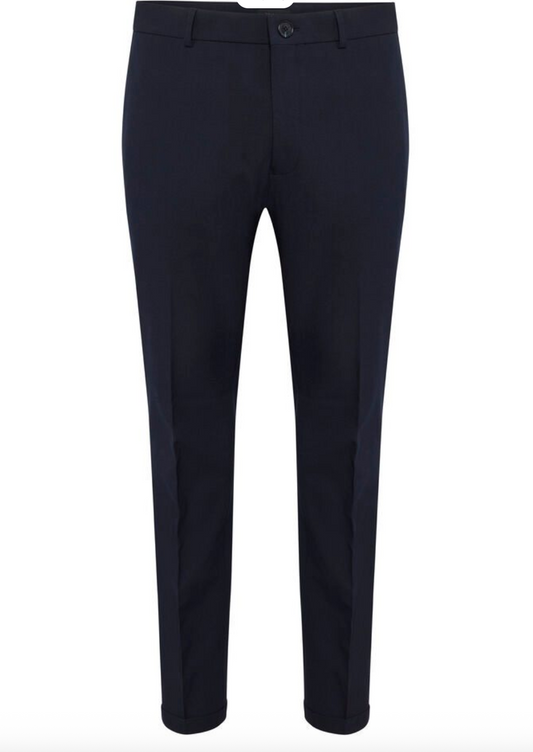 30205157 MAliam Pant