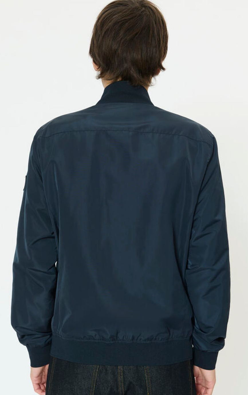 MAhardron N Outerwear