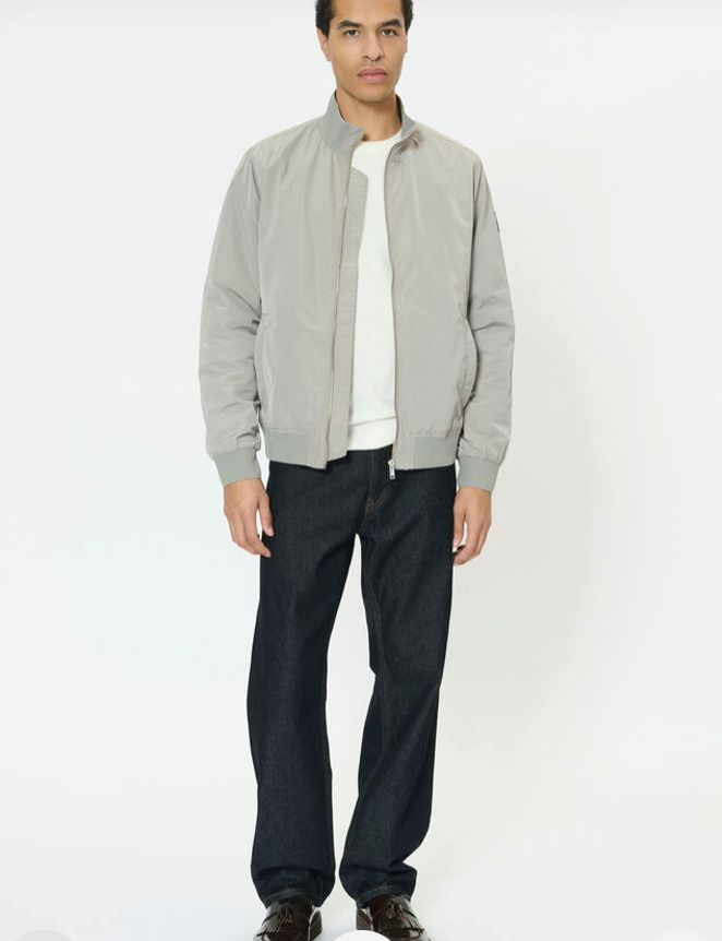 MAhardron N Outerwear