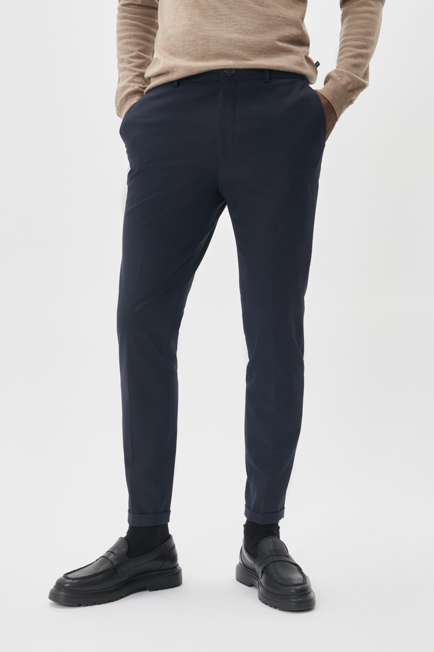 30205157 MAliam Pant